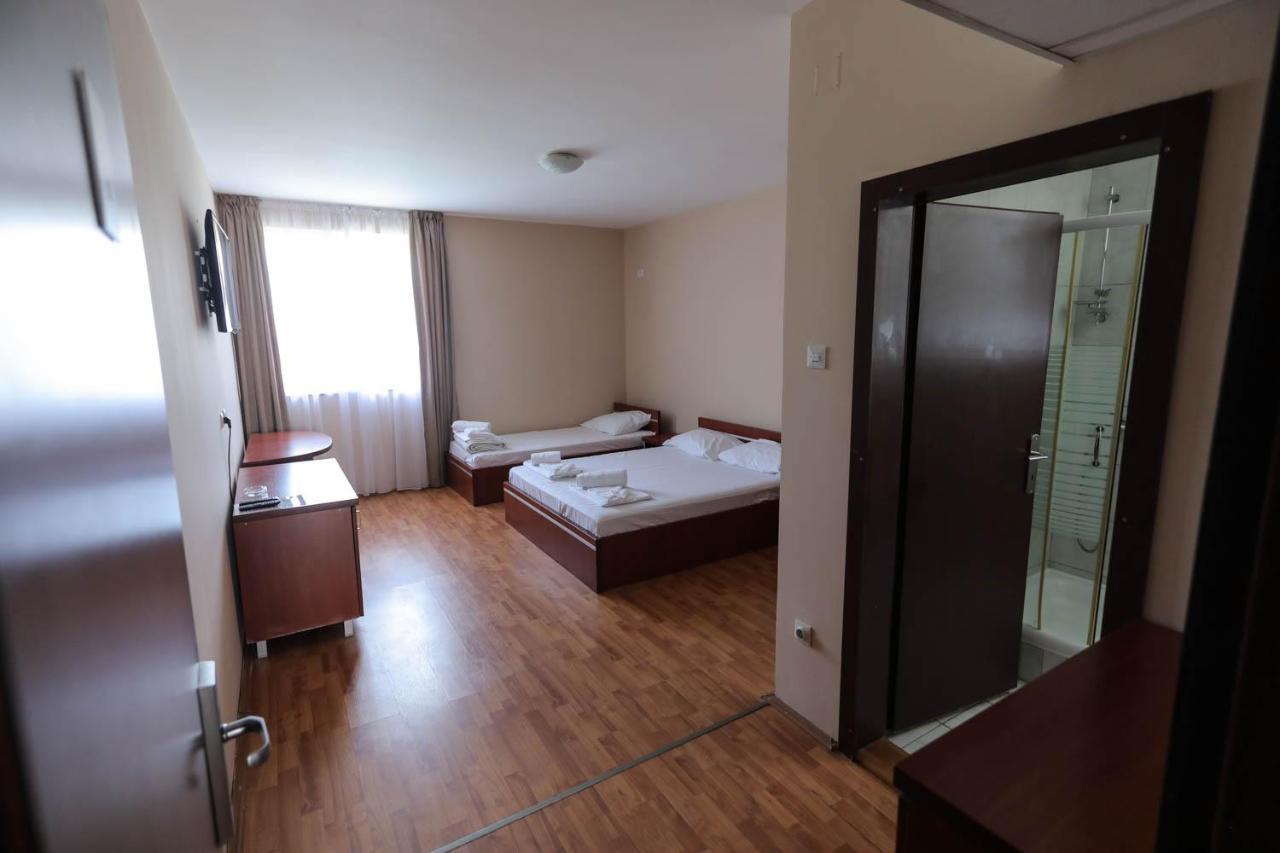 ベオグラード Restoran Bsk Bed & Breakfast エクステリア 写真